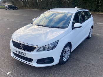 Used Peugeot 308 2019 for sale - 77610120: Photo