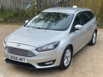 Used Ford Focus 2017 for sale - 76211959: Photo 2