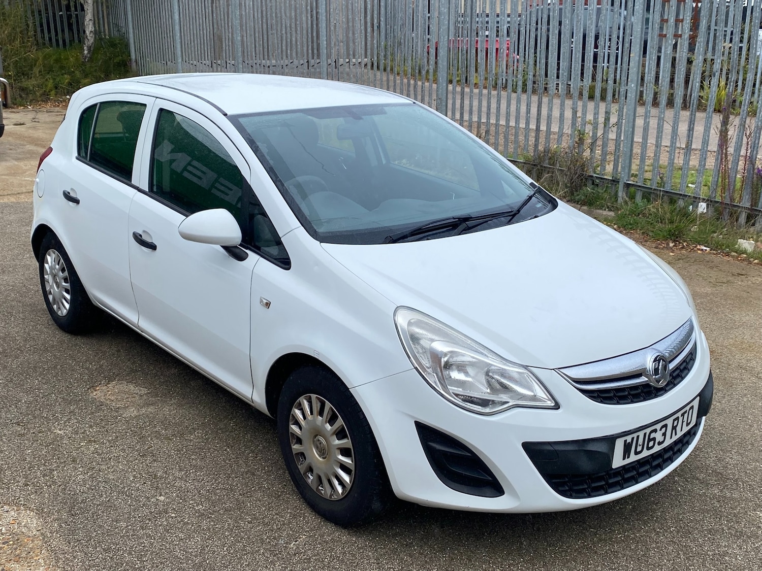 Used Vauxhall Corsa 2013 for sale - 76212123: Photo 1