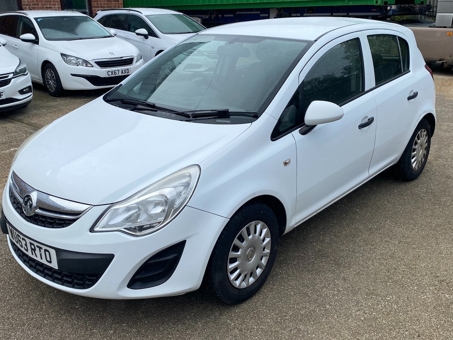 Used Vauxhall Corsa 2013 for sale - 76212123: Photo 2