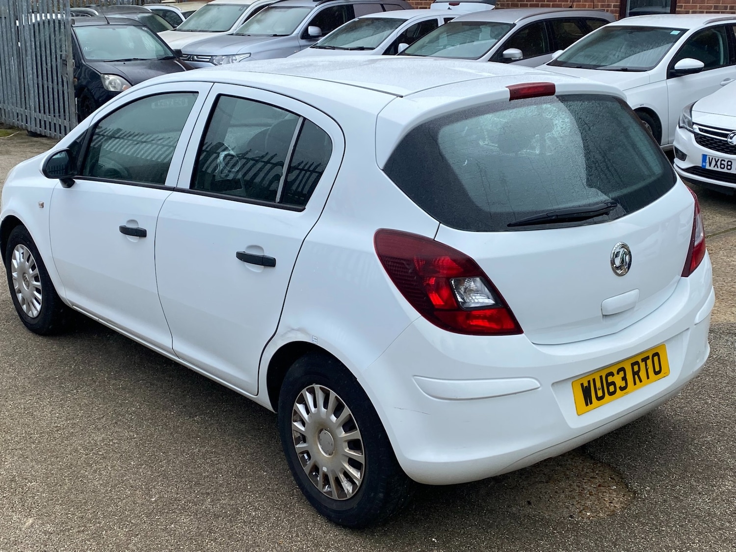 Used Vauxhall Corsa 2013 for sale - 76212123: Photo 3