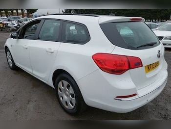 Used Vauxhall Astra 2013 for sale - 76197402: Photo 2
