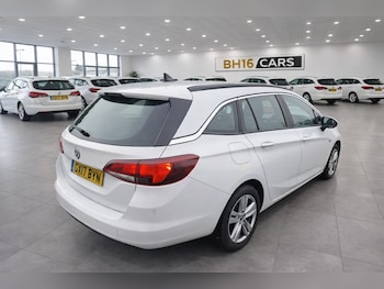 Used Vauxhall Astra 2017 for sale - 77450149: Photo