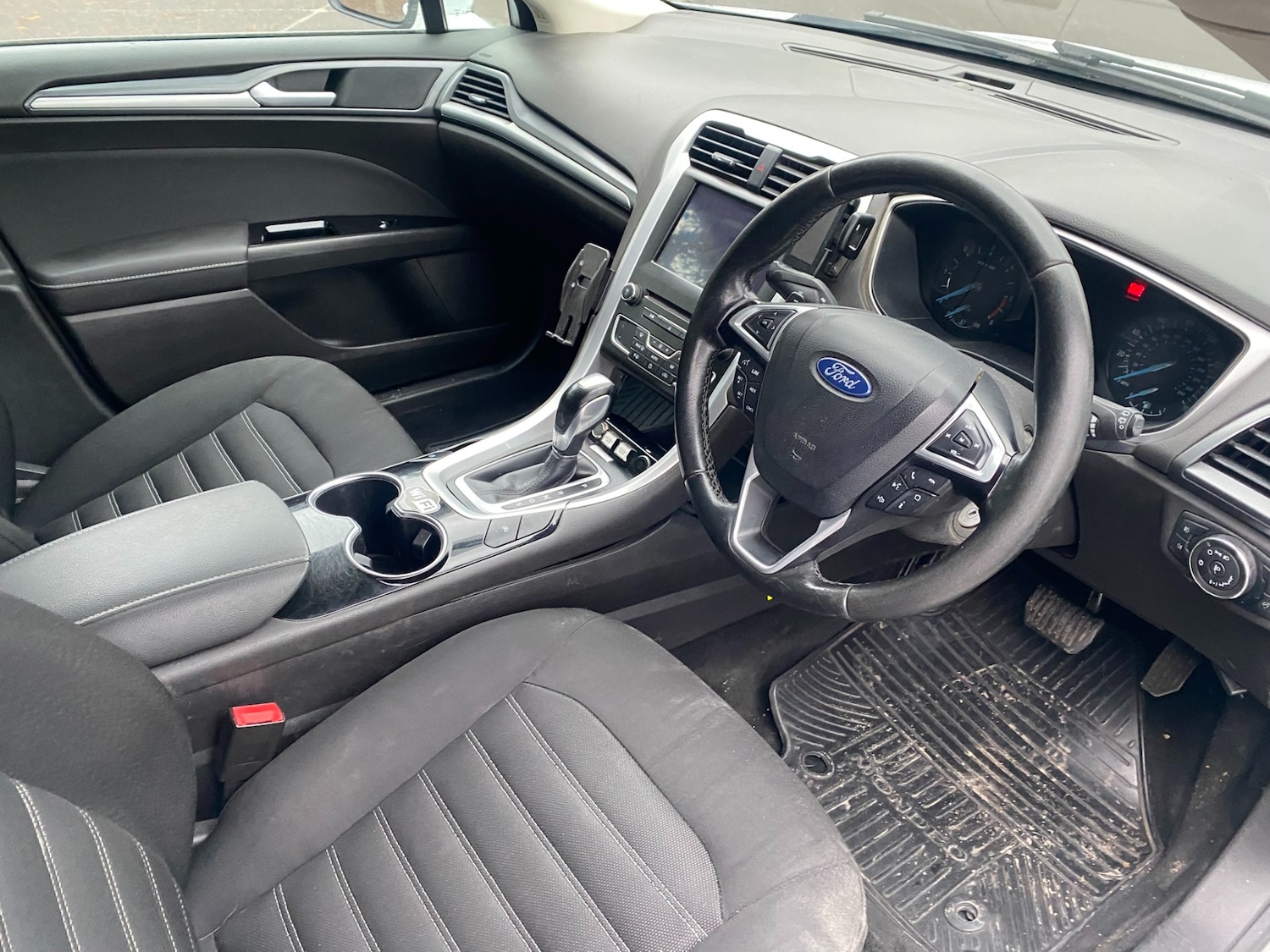 Used Ford Mondeo 2017 for sale - 76517927: Photo 28