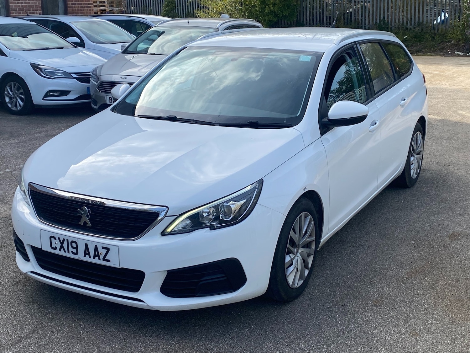 Used Peugeot 308 2019 for sale - 76197243: Photo 2