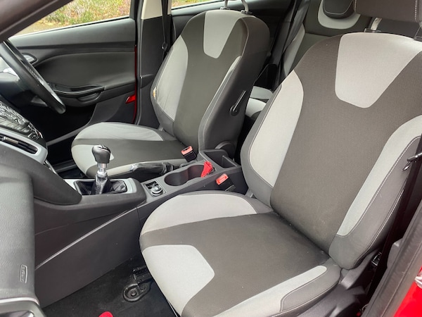 Used Ford Focus 2012 for sale - 73786056: Photo 20