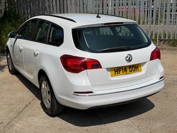 Used Vauxhall Astra 2014 for sale - 79256226: Photo