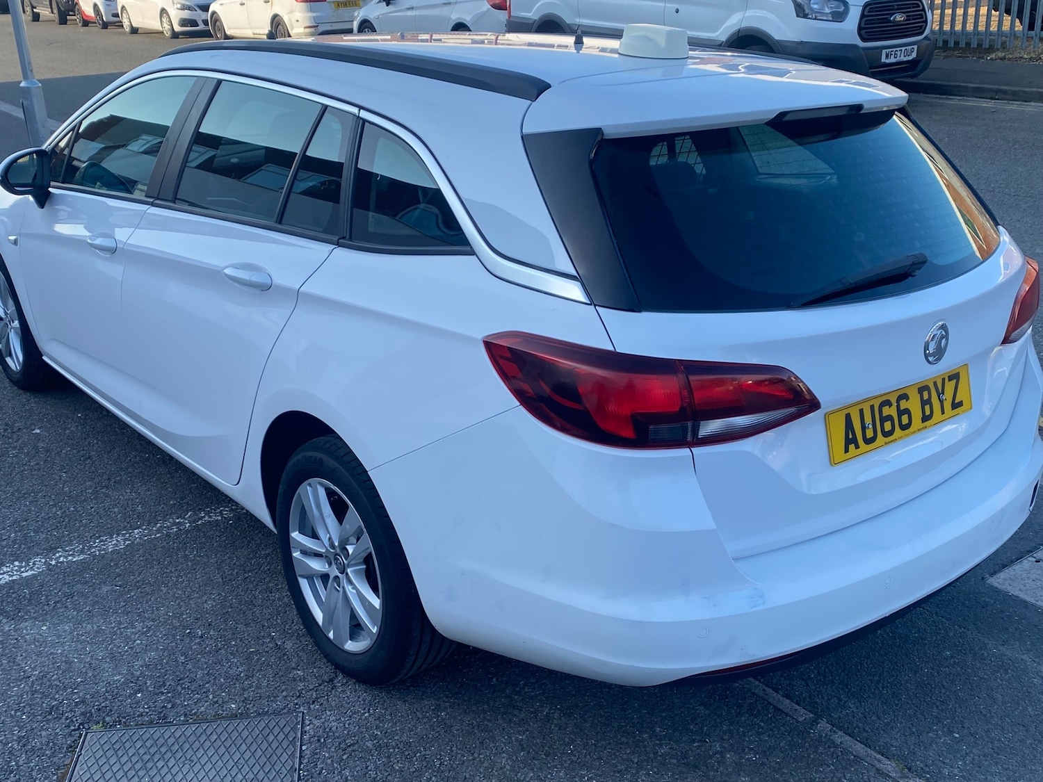 Used Vauxhall Astra 2016 for sale - 77968130: Photo 2