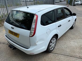 Used Ford Focus 2010 for sale - 79256397: Photo