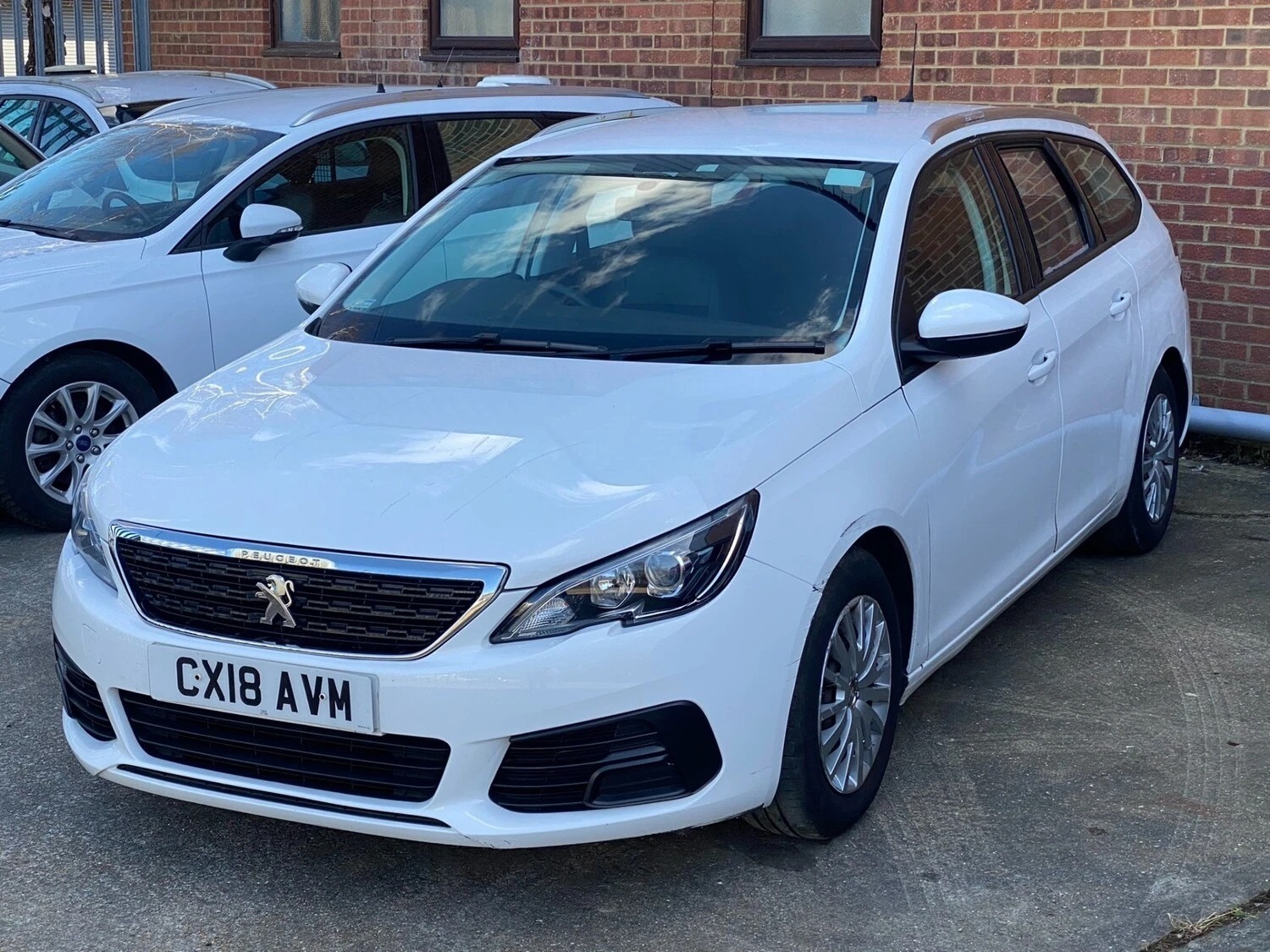 Used Peugeot 308 SW 2018 for sale - 76197430: Photo 2