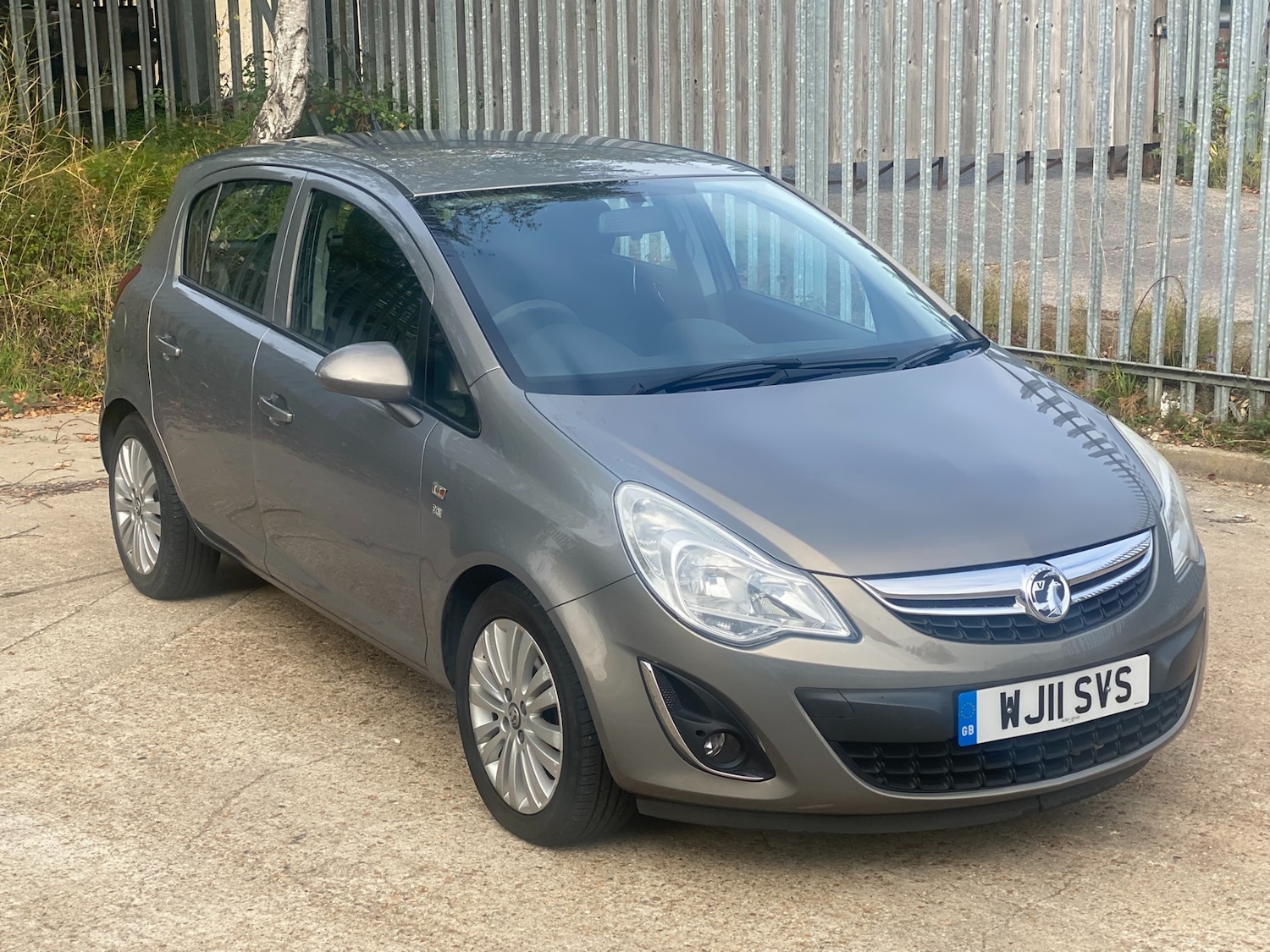 Used Vauxhall Corsa 2011 for sale - 76281785: Photo 1