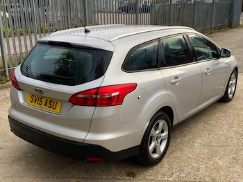 Used Ford Focus 2015 for sale - 76211953: Photo 3