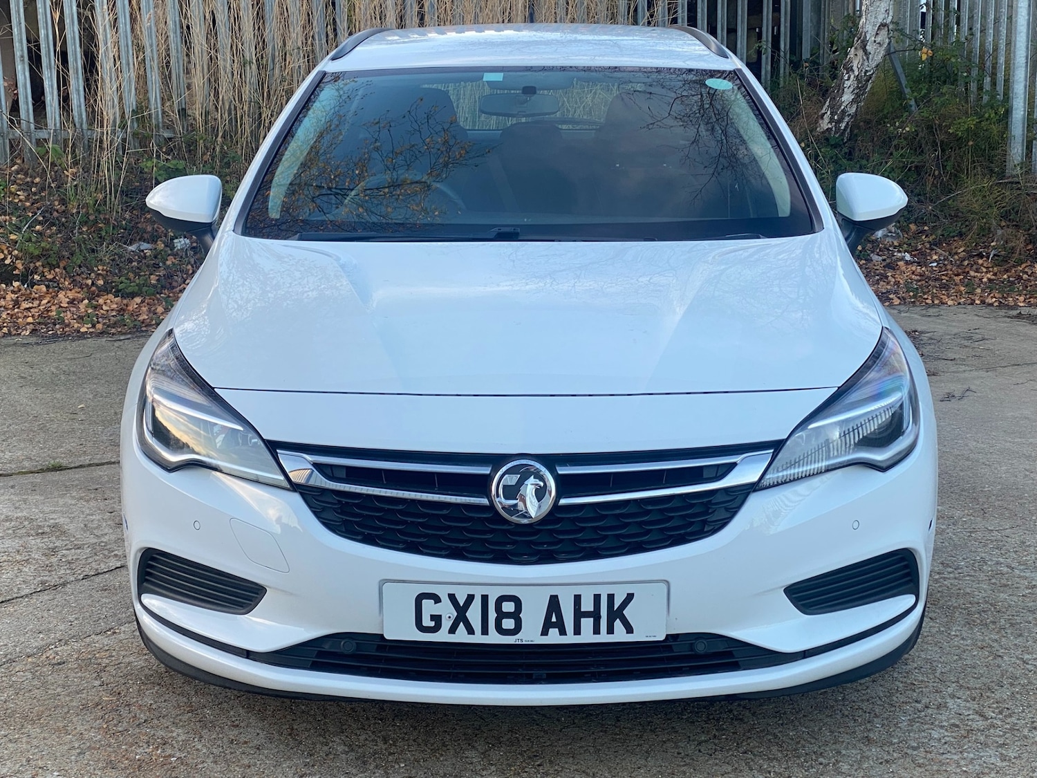 Used Vauxhall Astra 2018 for sale - 76819893: Photo 2