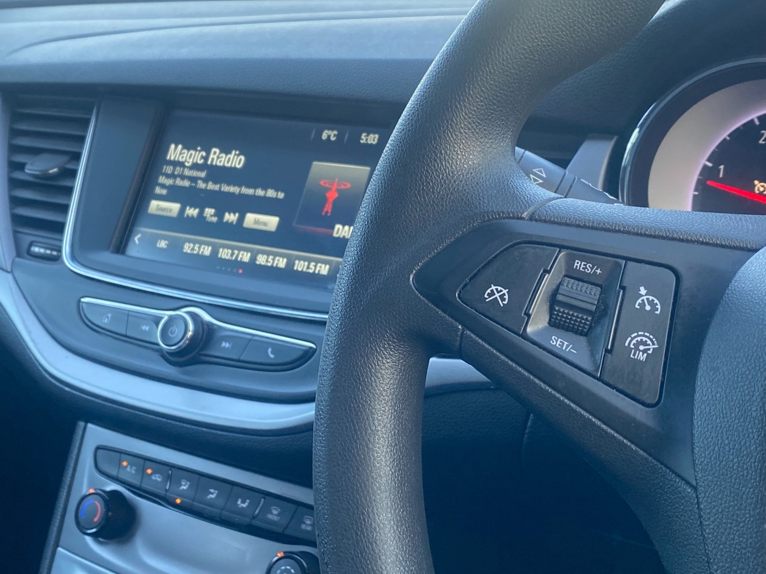 Used Vauxhall Astra 2018 for sale - 76819893: Photo 9