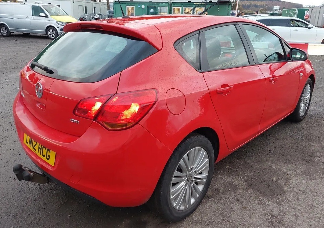 Used Vauxhall Astra 2012 for sale - 76821225: Photo 2