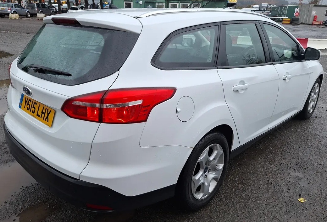 Used Ford Focus 2015 for sale - 76821349: Photo 3