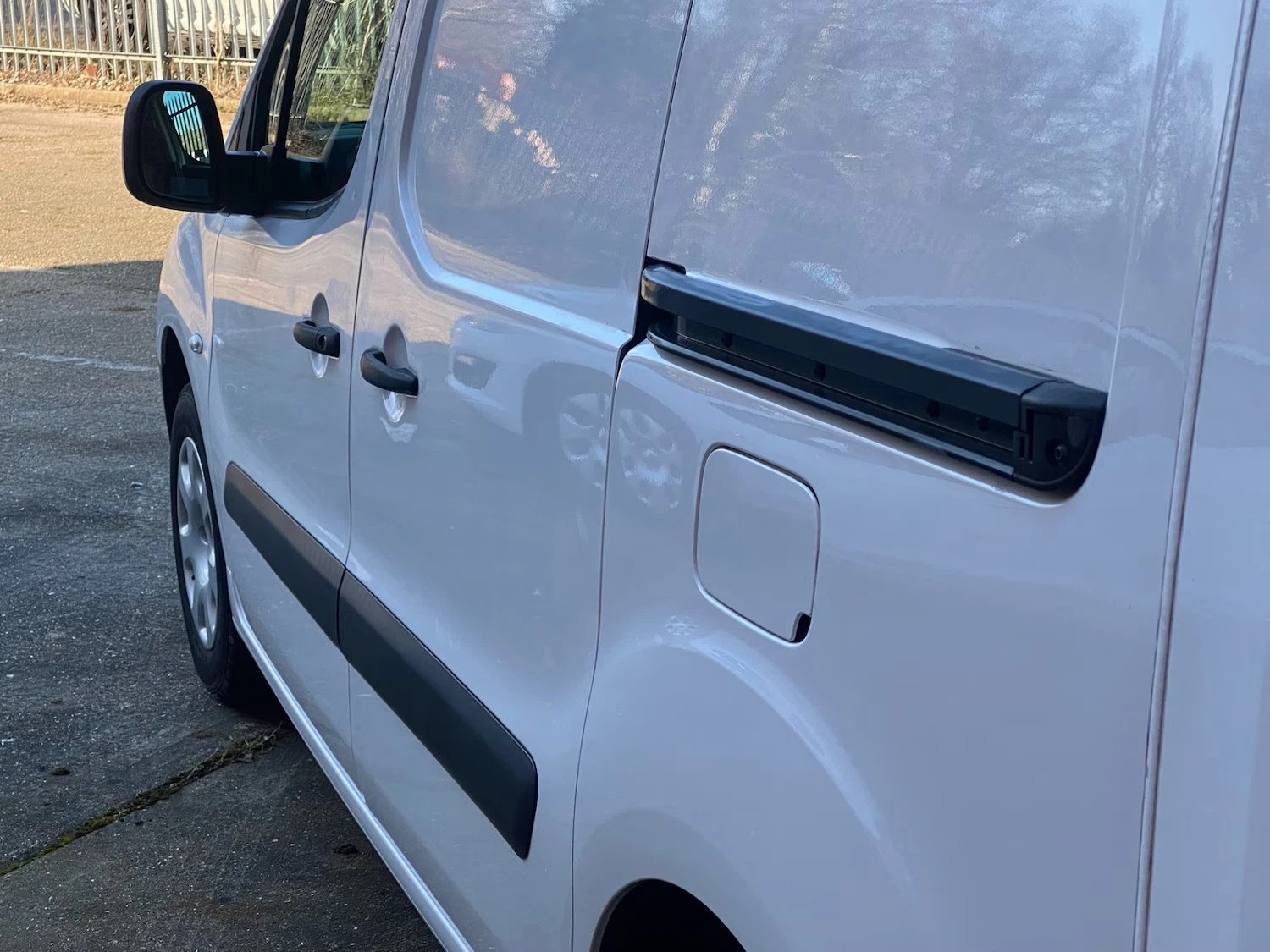 Used Peugeot Partner 2018 for sale - 76096529: Photo 12