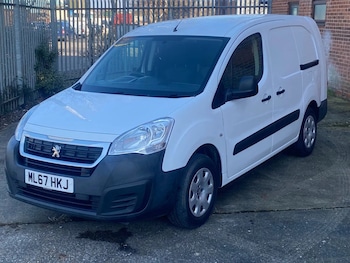 Used Peugeot Partner 2018 for sale - 76096529: Photo 2