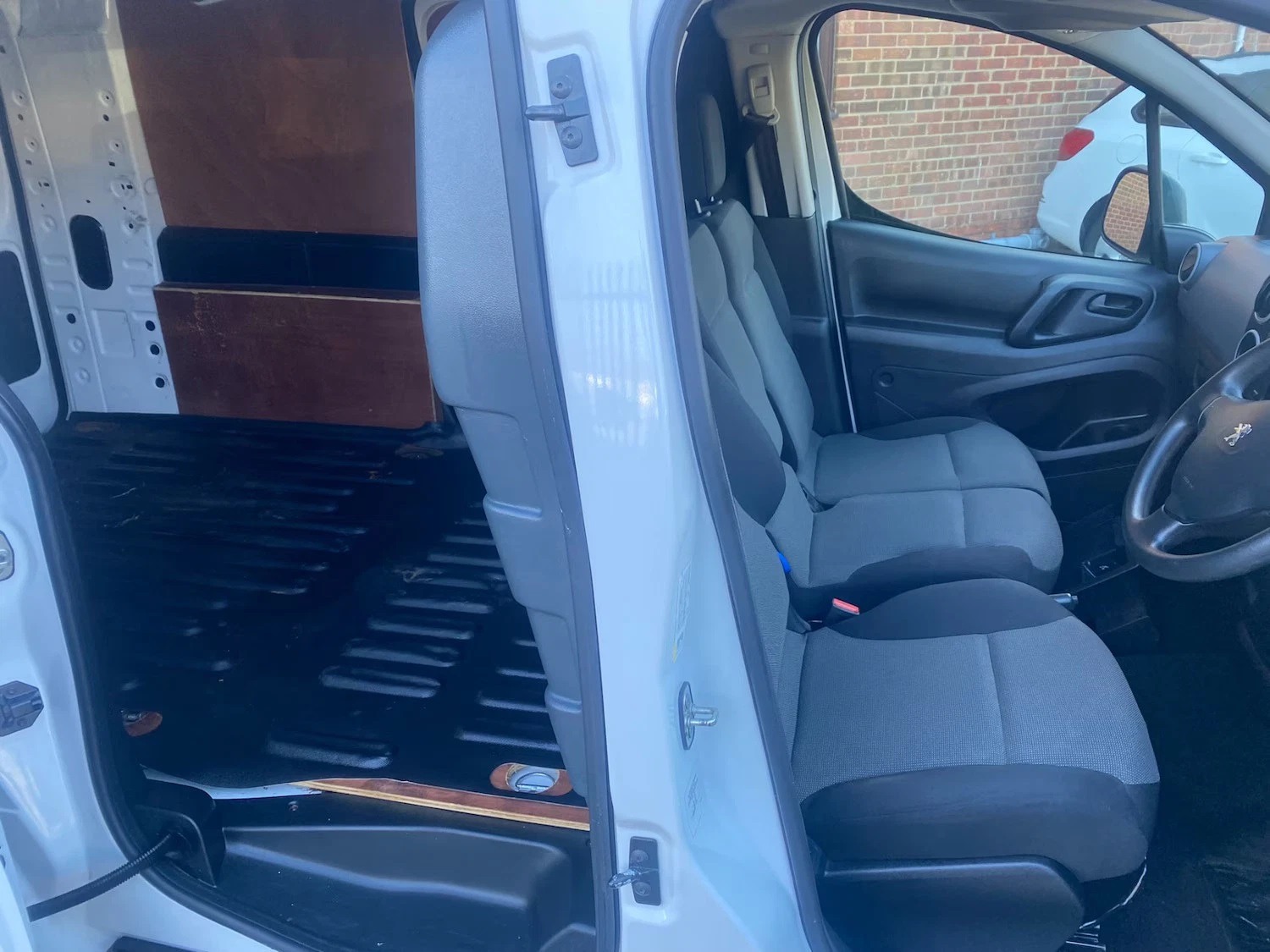 Used Peugeot Partner 2018 for sale - 76096529: Photo 7