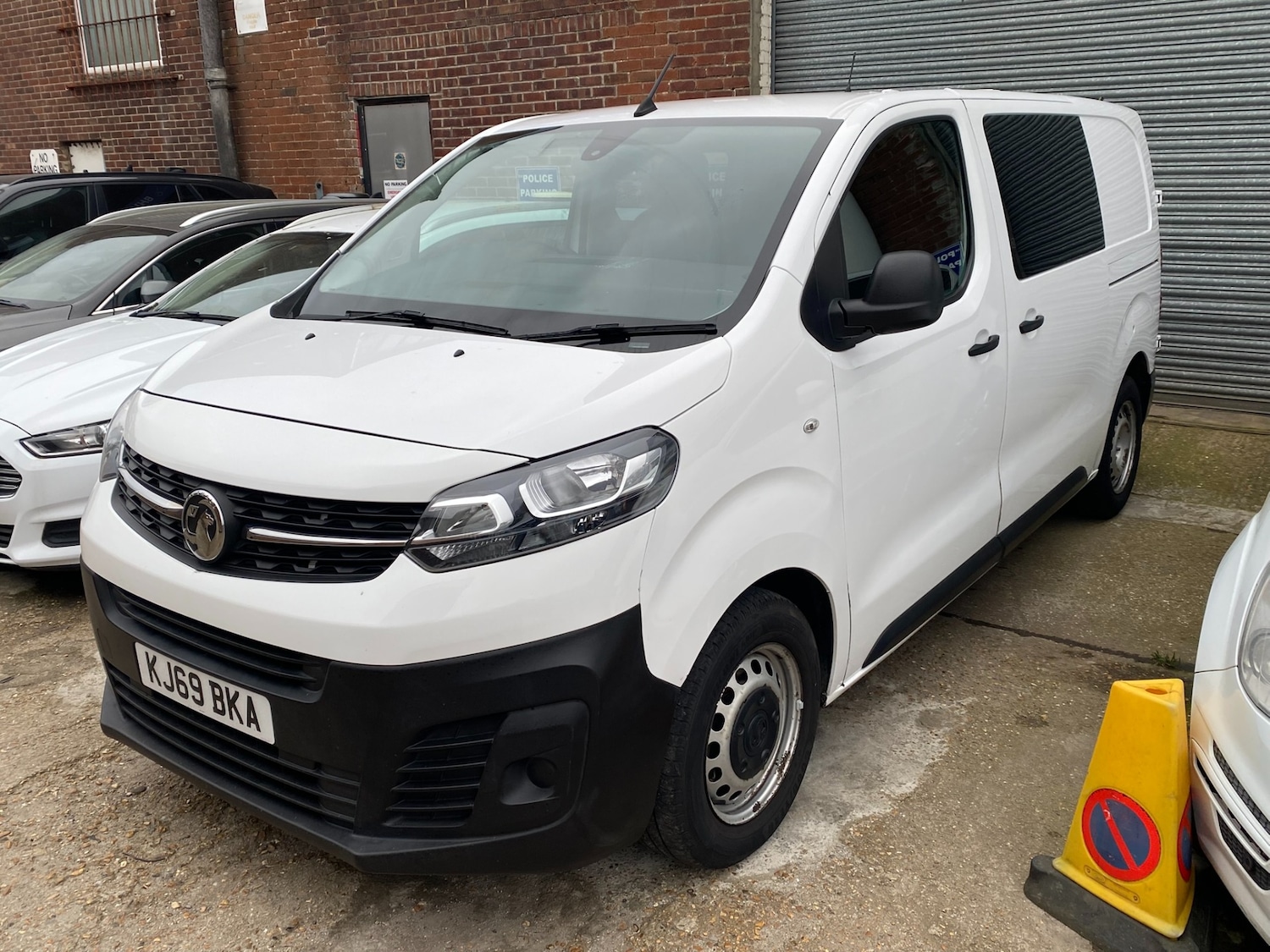 Used Vauxhall Vivaro 2020 for sale - 77716563: Photo 2