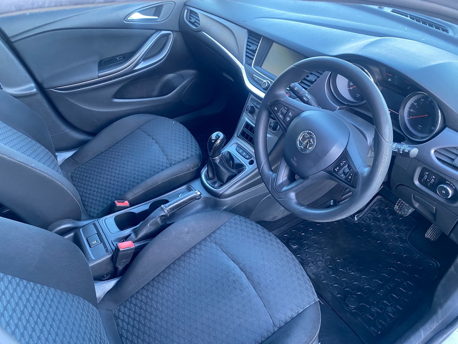 Used Vauxhall Astra 2017 for sale - 77151376: Photo 5