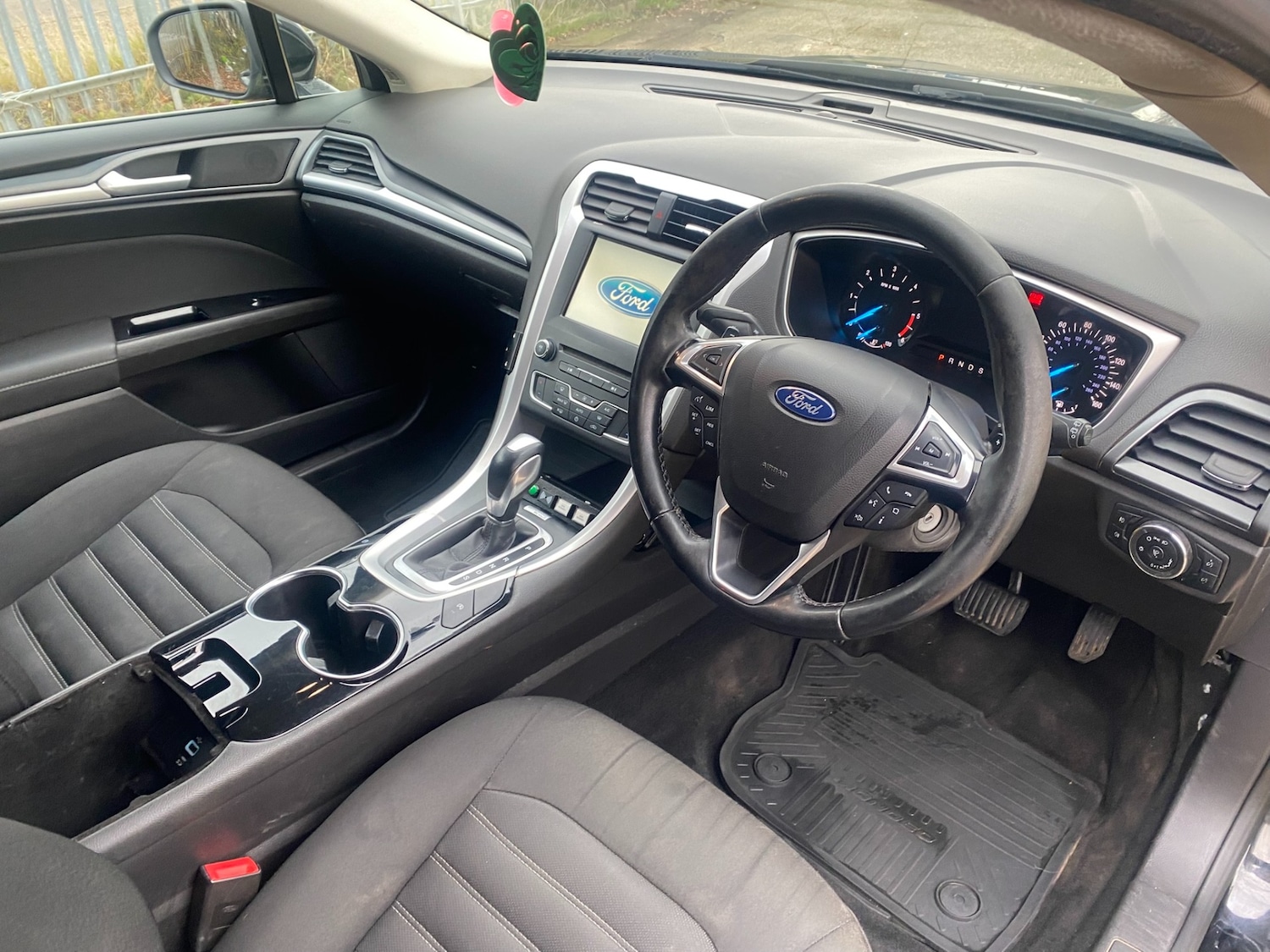 Used Ford Mondeo 2015 for sale - 76950922: Photo 9