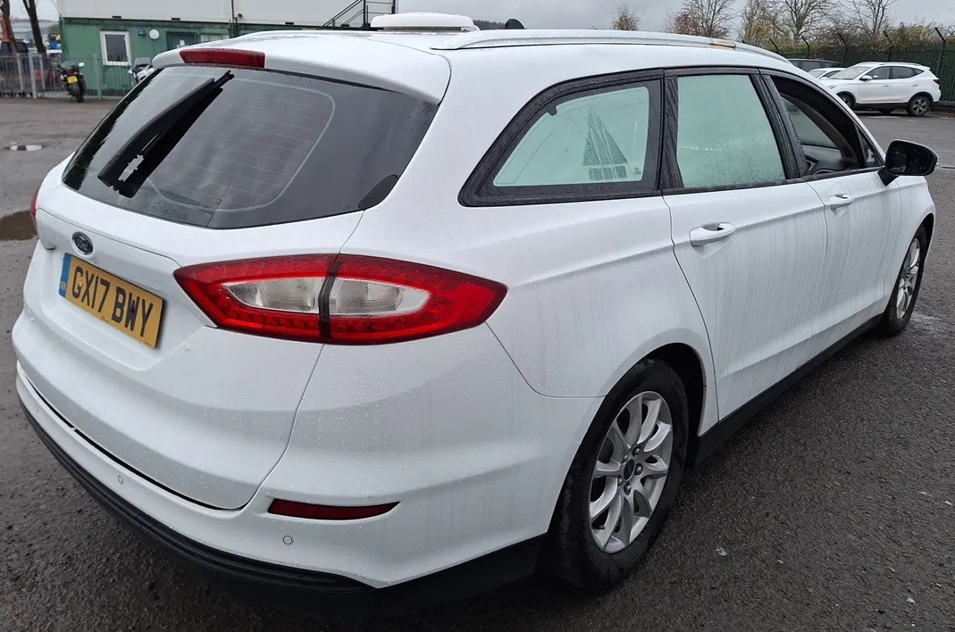 Used Ford Mondeo 2017 for sale - 76570833: Photo 2