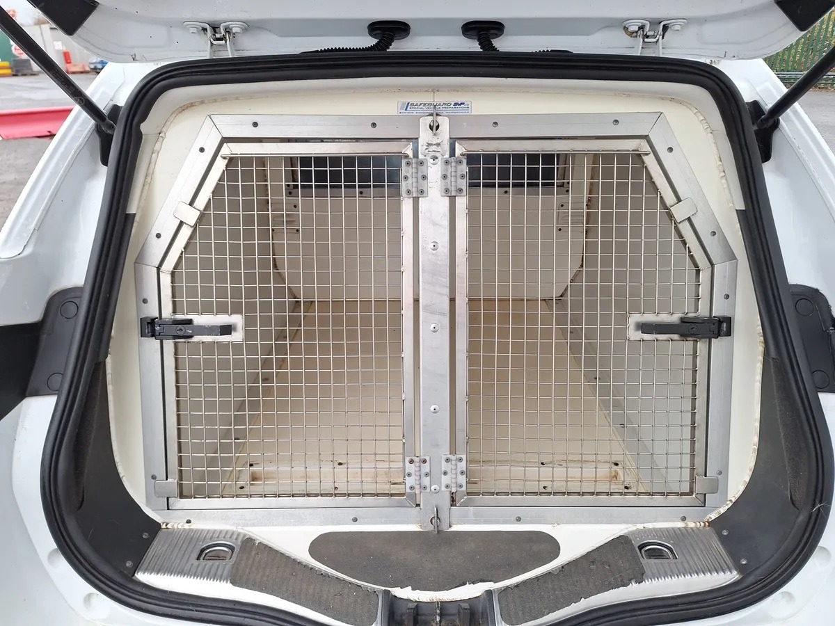 Used Ford Mondeo 2017 for sale - 76570833: Photo 3