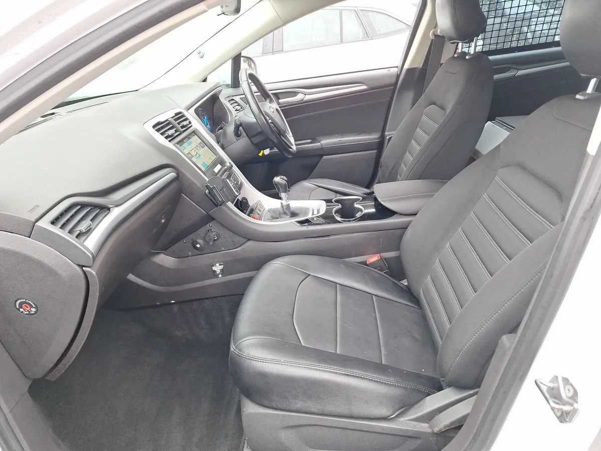 Used Ford Mondeo 2017 for sale - 76570833: Photo 5