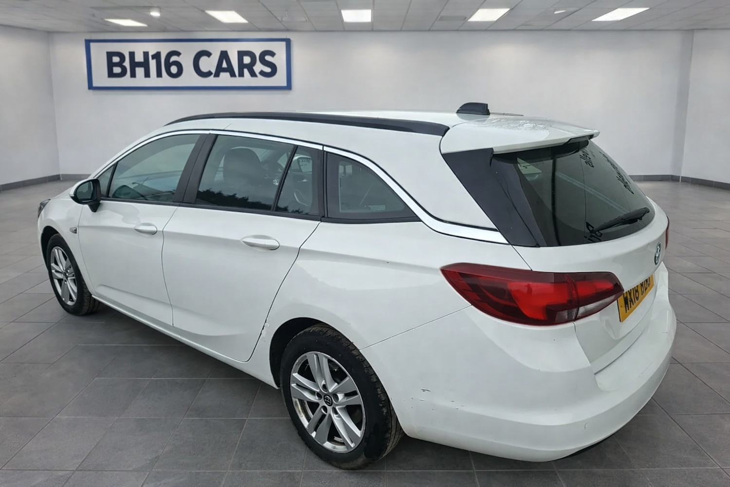 Used Vauxhall Astra 2018 for sale - 78148590: Photo 2