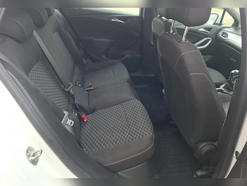 Used Vauxhall Astra 2018 for sale - 78148590: Photo