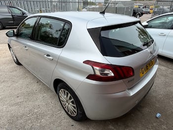Used Peugeot 308 2016 for sale - 79725410: Photo