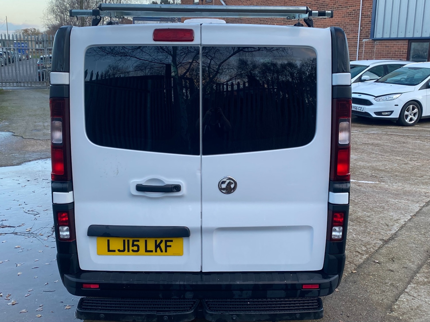 Used Vauxhall Vivaro 2015 for sale - 76818102: Photo 5