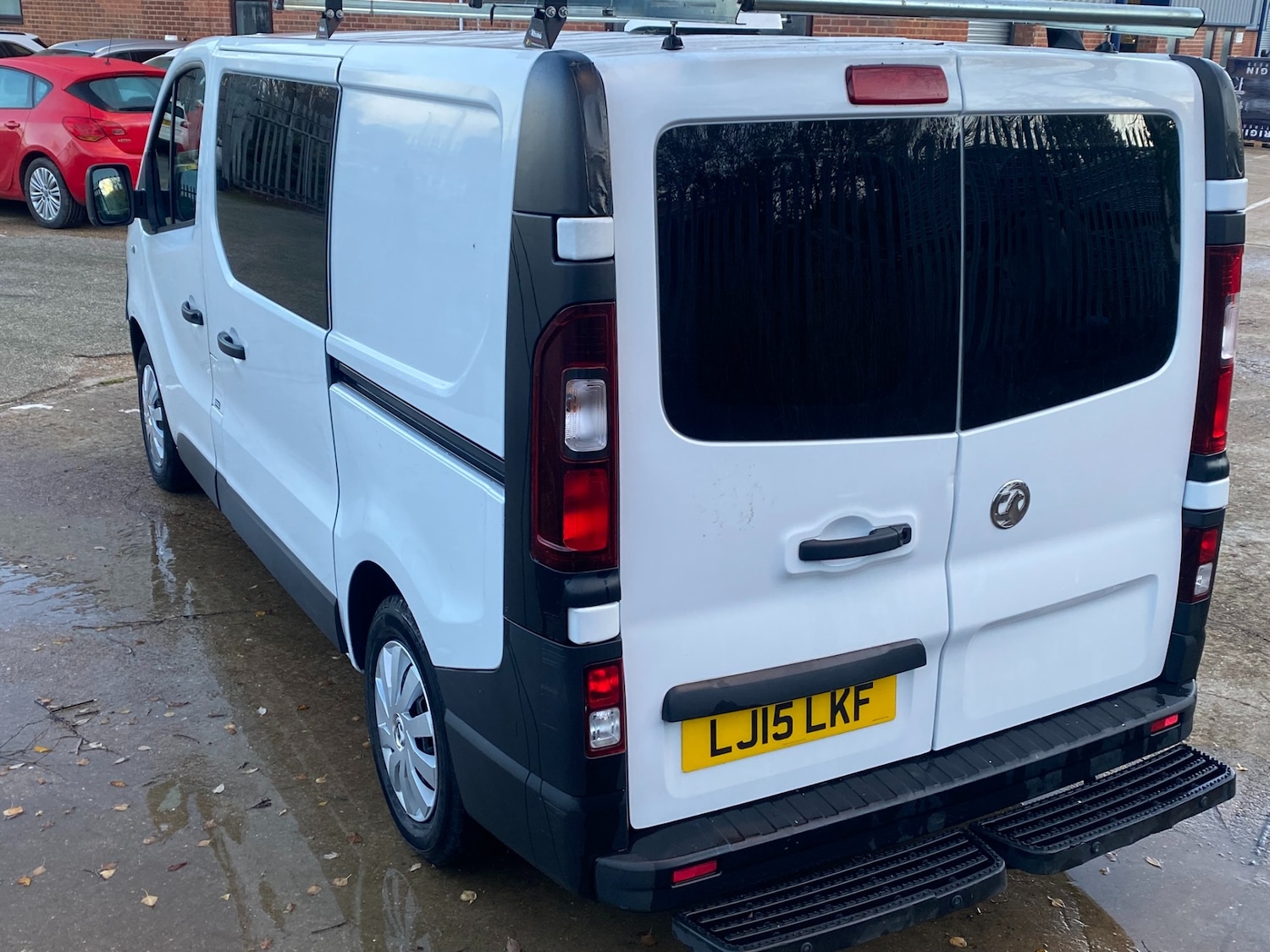 Used Vauxhall Vivaro 2015 for sale - 76818102: Photo 6