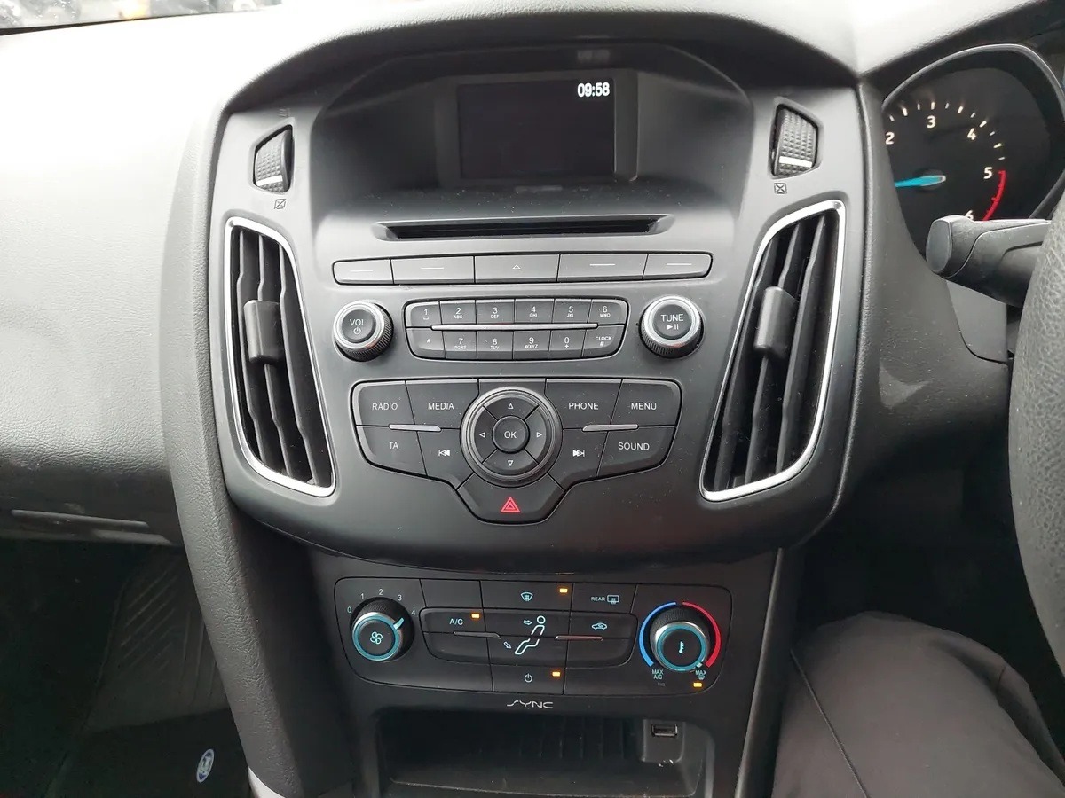 Used Ford Focus 2015 for sale - 77548040: Photo 4