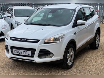 Used Ford Kuga 2015 for sale - 76197910: Photo 2