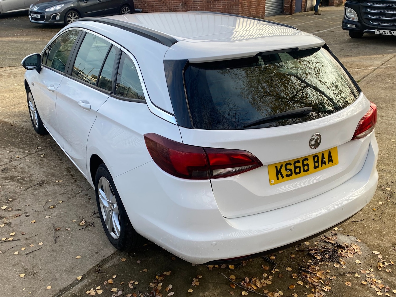 Used Vauxhall Astra 2016 for sale - 76571051: Photo 6