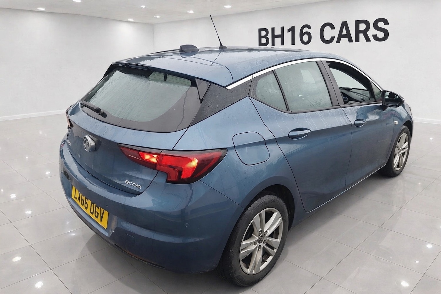 Used Vauxhall Astra 2016 for sale - 77367364: Photo 3