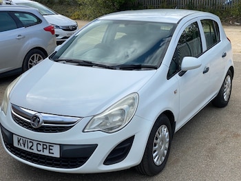 Used Vauxhall Corsa 2012 for sale - 76197249: Photo 2