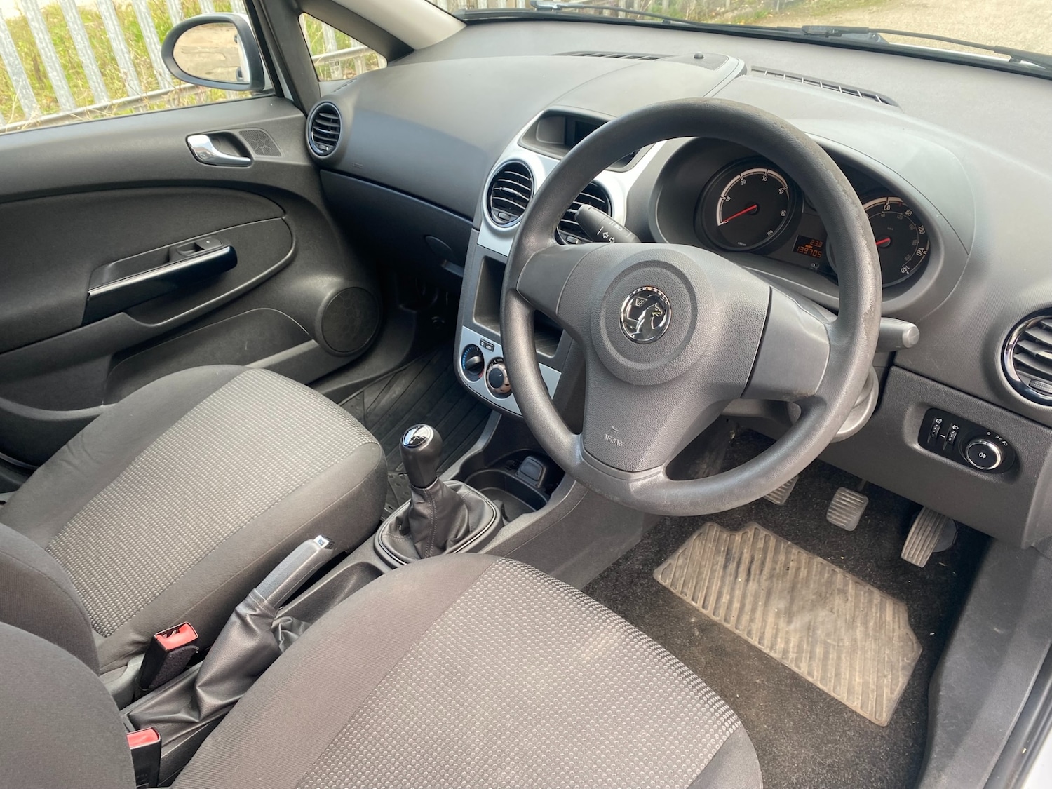 Used Vauxhall Corsa 2012 for sale - 76197249: Photo 6