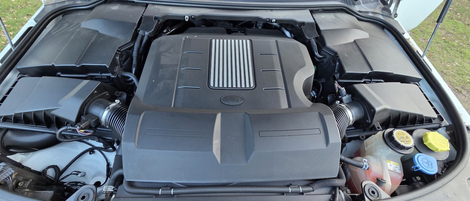 Used Land Rover Discovery 2014 for sale - 76784926: Photo 32