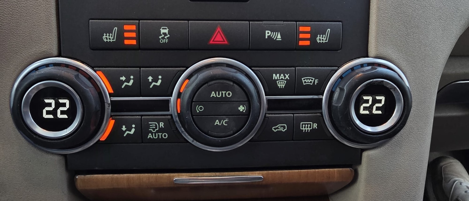 Used Land Rover Discovery 2014 for sale - 76784926: Photo 36