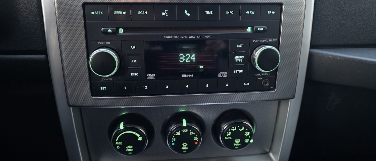 Used Jeep Cherokee 2010 for sale - 76670738: Photo 12