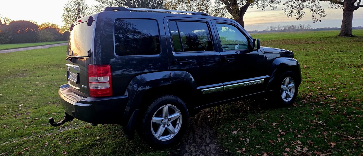 Used Jeep Cherokee 2010 for sale - 76670738: Photo 24
