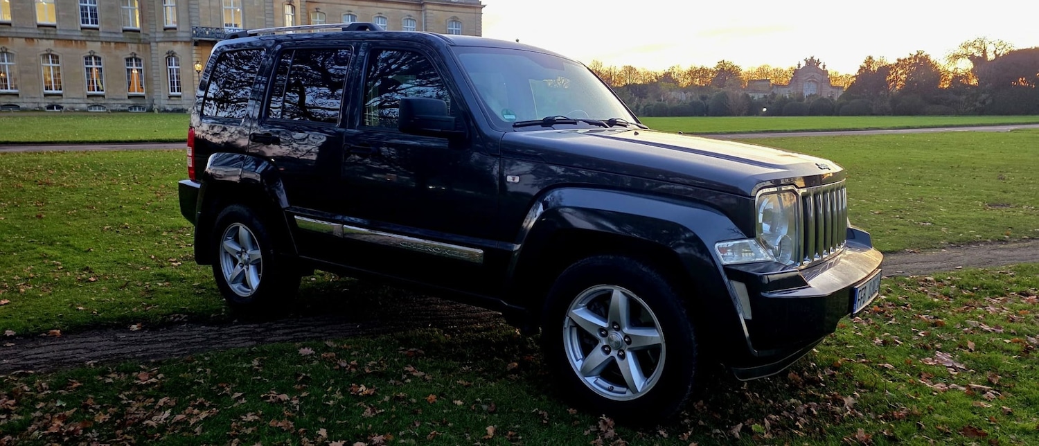 Used Jeep Cherokee 2010 for sale - 76670738: Photo 26