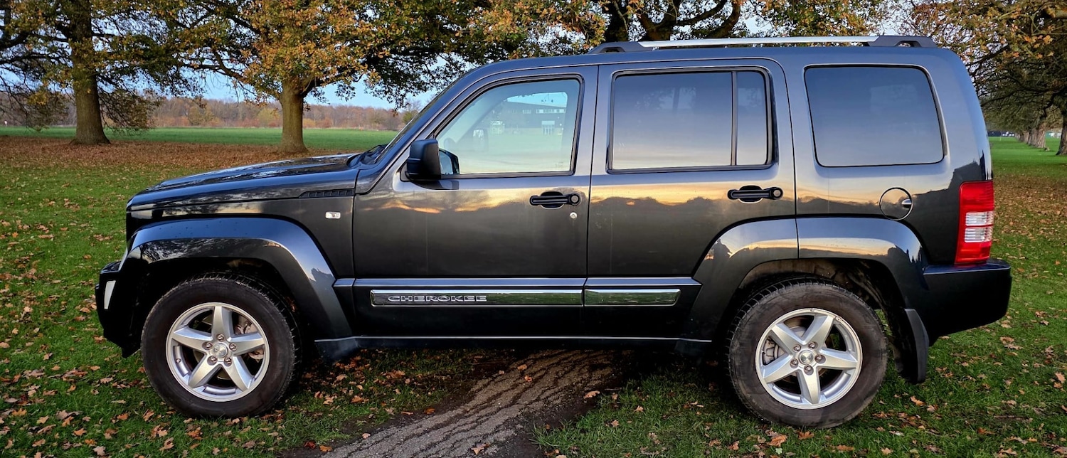 Used Jeep Cherokee 2010 for sale - 76670738: Photo 6