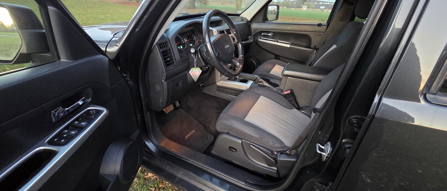 Used Jeep Cherokee 2010 for sale - 76670738: Photo 7