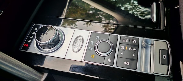 Used Land Rover Discovery 2018 for sale - 76163785: Photo 50