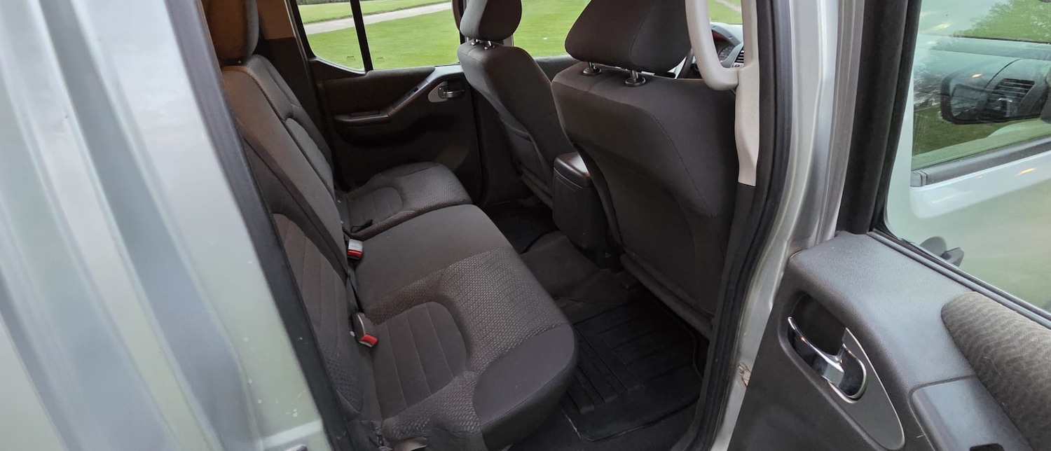 Used Nissan Navara 2012 for sale - 78168215: Photo 11