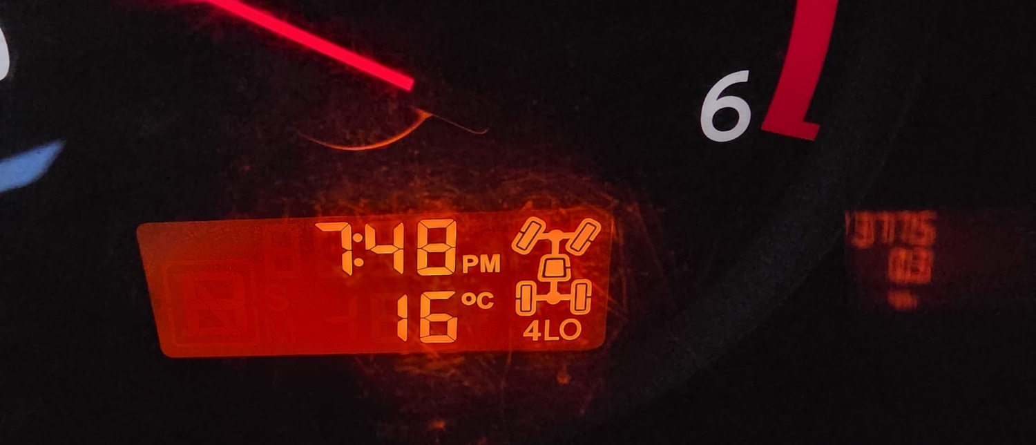 Used Nissan Navara 2012 for sale - 78168215: Photo 42